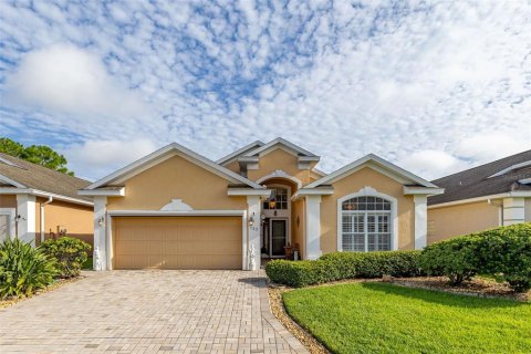 House in Davenport, Florida 3 bedrooms, 164.99 sq.m. № 1840139 - photo 1