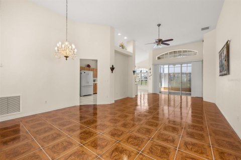 House in Davenport, Florida 3 bedrooms, 164.99 sq.m. № 1840139 - photo 30