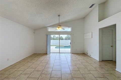 House in Davenport, Florida 3 bedrooms, 126.81 sq.m. № 2236778 - photo 19