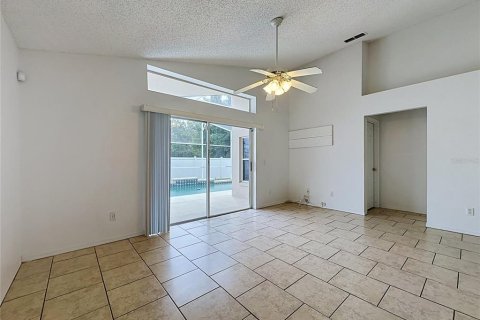 House in Davenport, Florida 3 bedrooms, 126.81 sq.m. № 2236778 - photo 21