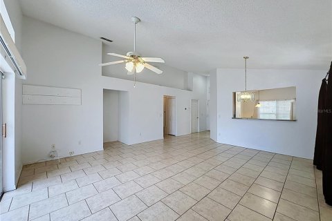 House in Davenport, Florida 3 bedrooms, 126.81 sq.m. № 2236778 - photo 17