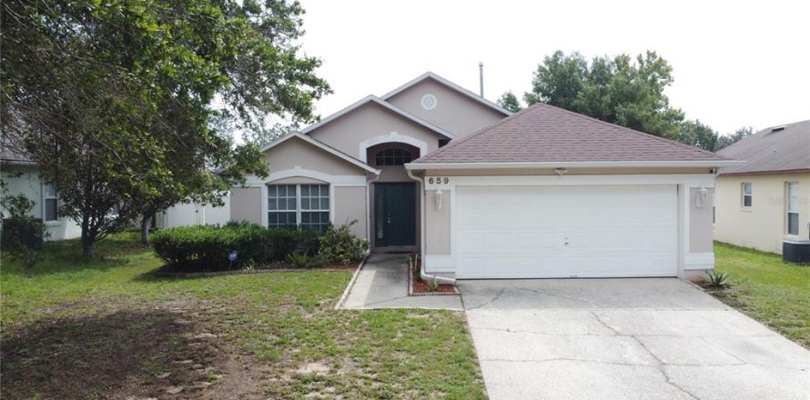 House in Davenport, Florida 3 bedrooms, 126.81 sq.m. № 2236778