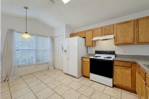 House in Davenport, Florida 3 bedrooms, 126.81 sq.m. № 2236778 - photo 12