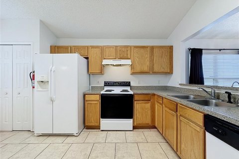 House in Davenport, Florida 3 bedrooms, 126.81 sq.m. № 2236778 - photo 13
