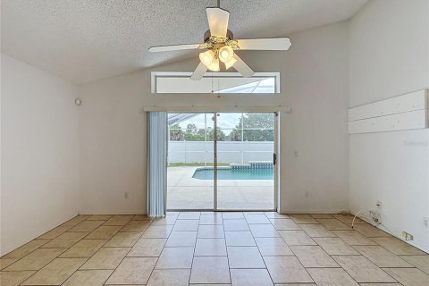 House in Davenport, Florida 3 bedrooms, 126.81 sq.m. № 2236778 - photo 20