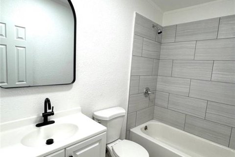 House in Lakeland, Florida 3 bedrooms, 130.53 sq.m. № 1904565 - photo 15
