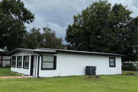 House in Lakeland, Florida 3 bedrooms, 130.53 sq.m. № 1904565 - photo 18