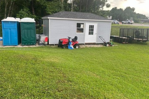 House in Lehigh Acres, Florida 4 bedrooms № 1882572 - photo 30