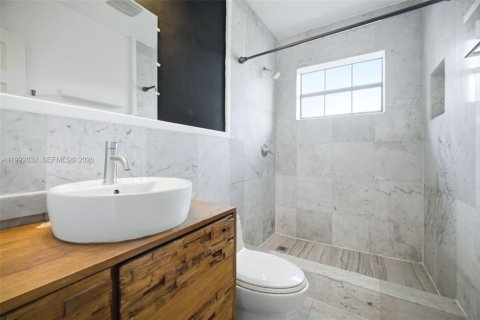 Купить виллу или дом в Уэст -Майами, Флорида 2 спальни, 123.19м2, № 2062903 - фото 20