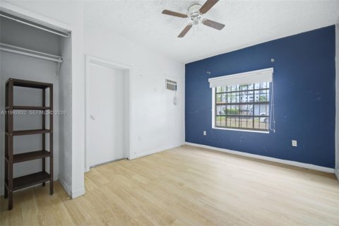 Купить виллу или дом в Уэст -Майами, Флорида 2 спальни, 123.19м2, № 2062903 - фото 23