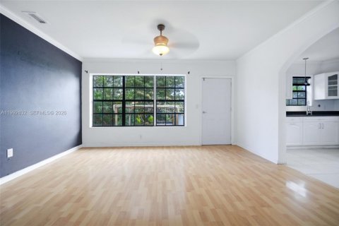 Купить виллу или дом в Уэст -Майами, Флорида 2 спальни, 123.19м2, № 2062903 - фото 15