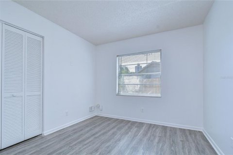 House in Tampa, Florida 4 bedrooms, 142.51 sq.m. № 2094722 - photo 12