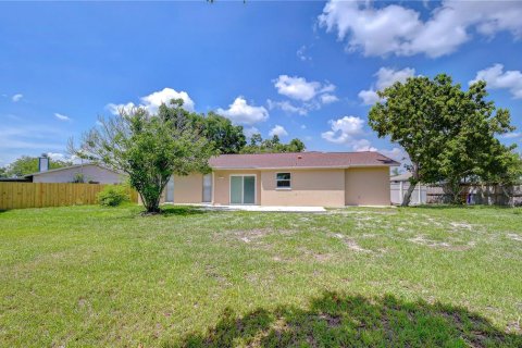 House in Tampa, Florida 4 bedrooms, 142.51 sq.m. № 2094722 - photo 17