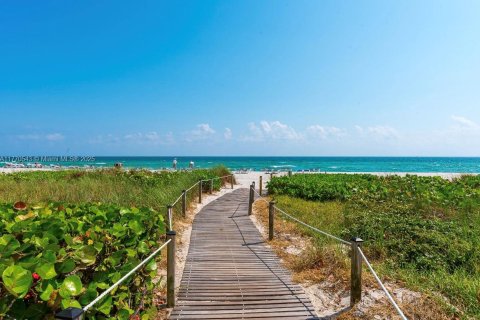 Copropriété à louer à Sunny Isles Beach, Floride: 2 chambres, 193.61 m2 № 1936898 - photo 26