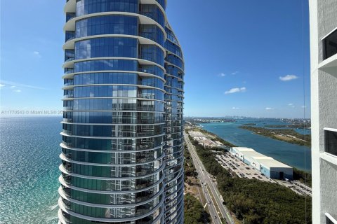 Copropriété à louer à Sunny Isles Beach, Floride: 2 chambres, 193.61 m2 № 1936898 - photo 5
