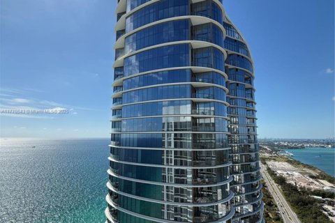 Copropriété à louer à Sunny Isles Beach, Floride: 2 chambres, 193.61 m2 № 1936898 - photo 4