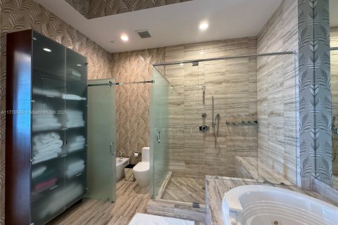 Copropriété à louer à Sunny Isles Beach, Floride: 2 chambres, 193.61 m2 № 1936898 - photo 18