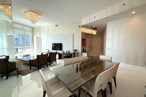 Copropriété à louer à Sunny Isles Beach, Floride: 2 chambres, 193.61 m2 № 1936898 - photo 8