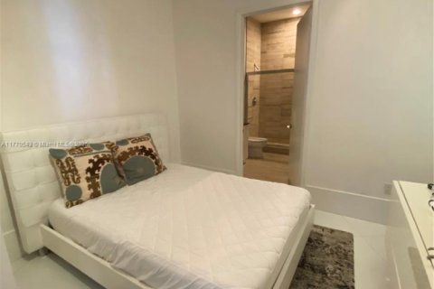 Copropriété à louer à Sunny Isles Beach, Floride: 2 chambres, 193.61 m2 № 1936898 - photo 23