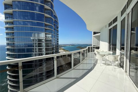 Copropriété à louer à Sunny Isles Beach, Floride: 2 chambres, 193.61 m2 № 1936898 - photo 3