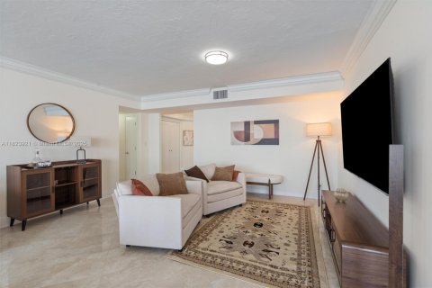 Снять в аренду кондоминиум в Форт-Лодердейл, Флорида 2 спальни, 186.83м2, № 2034488 - фото 18