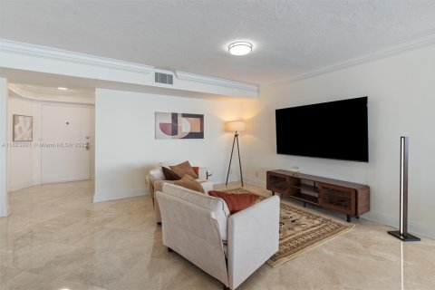 Снять в аренду кондоминиум в Форт-Лодердейл, Флорида 2 спальни, 186.83м2, № 2034488 - фото 17