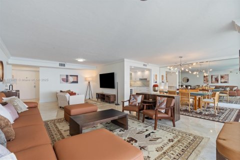 Снять в аренду кондоминиум в Форт-Лодердейл, Флорида 2 спальни, 186.83м2, № 2034488 - фото 6