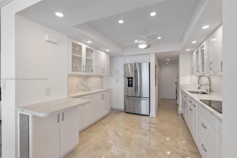 Снять в аренду кондоминиум в Форт-Лодердейл, Флорида 2 спальни, 186.83м2, № 2034488 - фото 22