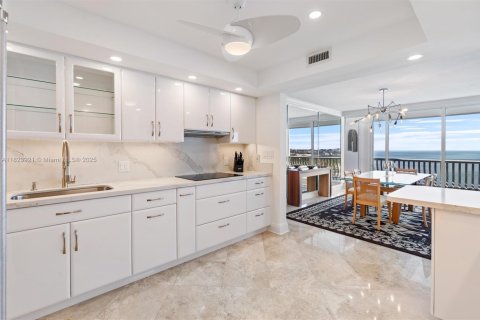 Снять в аренду кондоминиум в Форт-Лодердейл, Флорида 2 спальни, 186.83м2, № 2034488 - фото 14