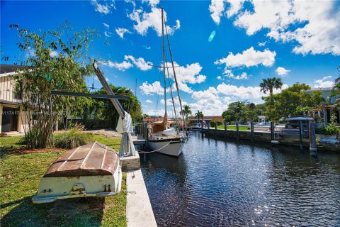 Купить виллу или дом в Форт-Лодердейл, Флорида 3 спальни, 189.52м2, № 1985113 - фото 9