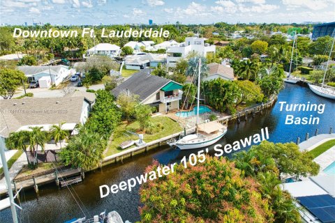 Купить виллу или дом в Форт-Лодердейл, Флорида 3 спальни, 189.52м2, № 1985113 - фото 1