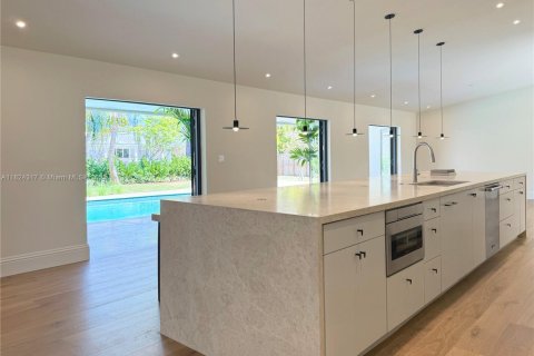 Casa en venta en Palmetto Bay, Florida, 4 dormitorios, 261.33 m2 № 1790191 - foto 11