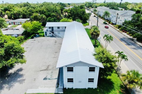 Immobilier commercial à vendre à Sarasota, Floride: 719.44 m2 № 2424085 - photo 2