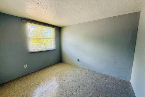 Immobilier commercial à vendre à Sarasota, Floride: 719.44 m2 № 2424085 - photo 8