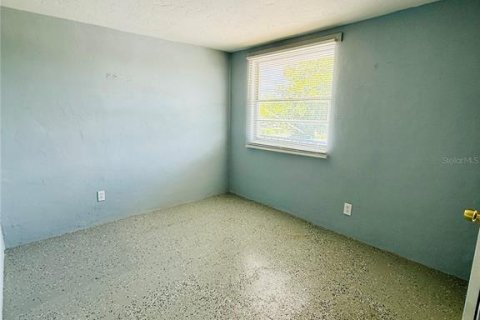 Immobilier commercial à vendre à Sarasota, Floride: 719.44 m2 № 2424085 - photo 11