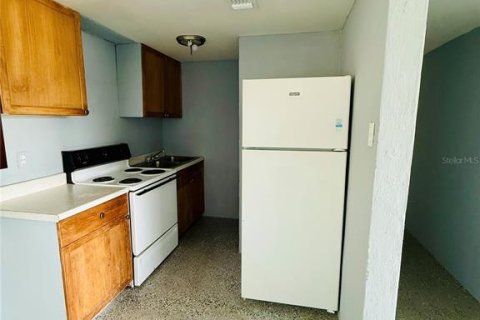 Immobilier commercial à vendre à Sarasota, Floride: 719.44 m2 № 2424085 - photo 13