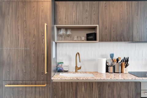 Condominio en alquiler en Miami, Florida, 1 dormitorio, 51.1 m2 № 1888969 - foto 4