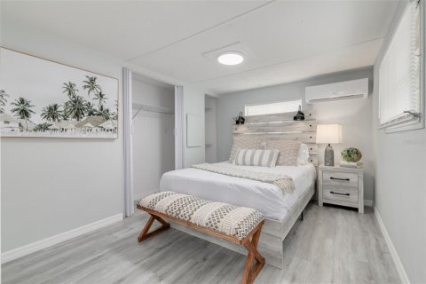 Apartamento en alquiler en New Port Richey, Florida, 2 dormitorios, 73.76 m2 № 1898889 - foto 12