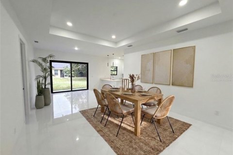 Купить виллу или дом в Кейп-Корал, Флорида 4 комнаты, 161.37м2, № 2356237 - фото 17