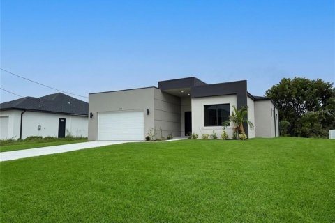 Купить виллу или дом в Кейп-Корал, Флорида 4 комнаты, 161.37м2, № 2356237 - фото 2