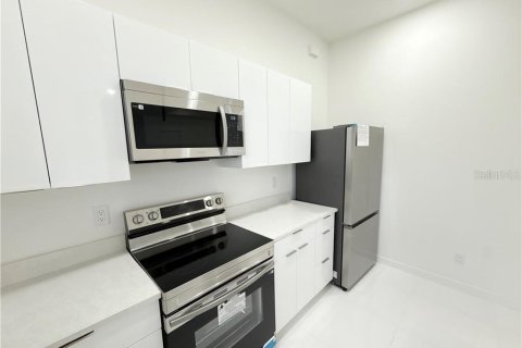 Купить виллу или дом в Кейп-Корал, Флорида 4 комнаты, 161.37м2, № 2356237 - фото 8