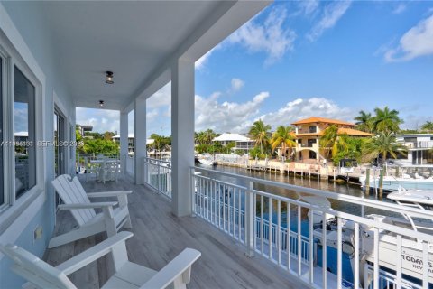 Casa en venta en Key Largo, Florida, 4 dormitorios, 280.94 m2 № 2048511 - foto 30