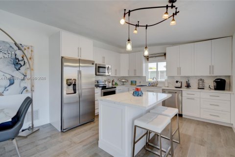 Casa en venta en Key Largo, Florida, 4 dormitorios, 280.94 m2 № 2048511 - foto 24