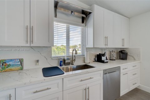 Casa en venta en Key Largo, Florida, 4 dormitorios, 280.94 m2 № 2048511 - foto 27