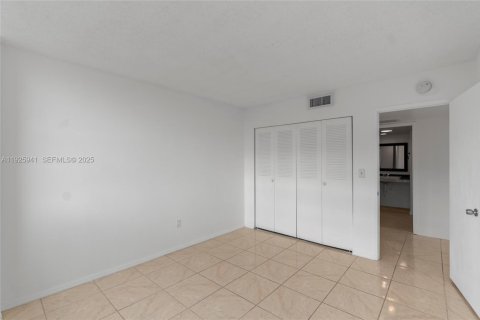 Copropriété à vendre à Miami, Floride: 2 chambres, 105.91 m2 № 1984454 - photo 20