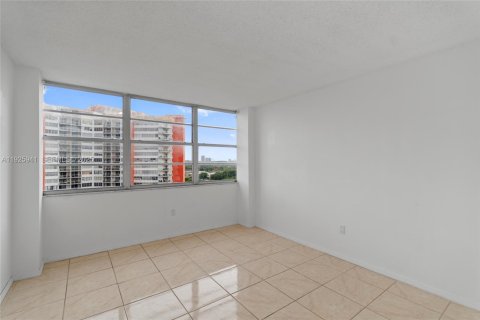 Copropriété à vendre à Miami, Floride: 2 chambres, 105.91 m2 № 1984454 - photo 19