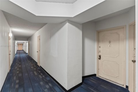 Copropriété à vendre à Miami, Floride: 2 chambres, 105.91 m2 № 1984454 - photo 4