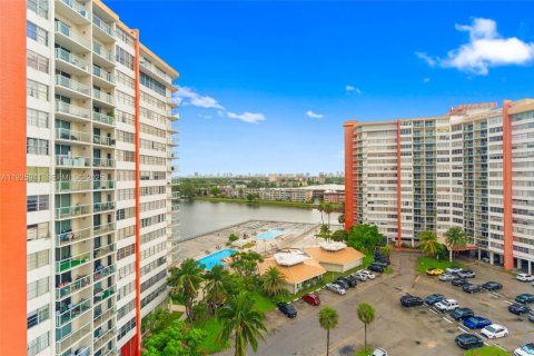 Copropriété à vendre à Miami, Floride: 2 chambres, 105.91 m2 № 1984454 - photo 28