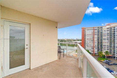 Copropriété à vendre à Miami, Floride: 2 chambres, 105.91 m2 № 1984454 - photo 29