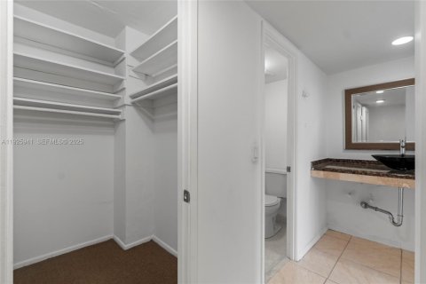 Copropriété à vendre à Miami, Floride: 2 chambres, 105.91 m2 № 1984454 - photo 6